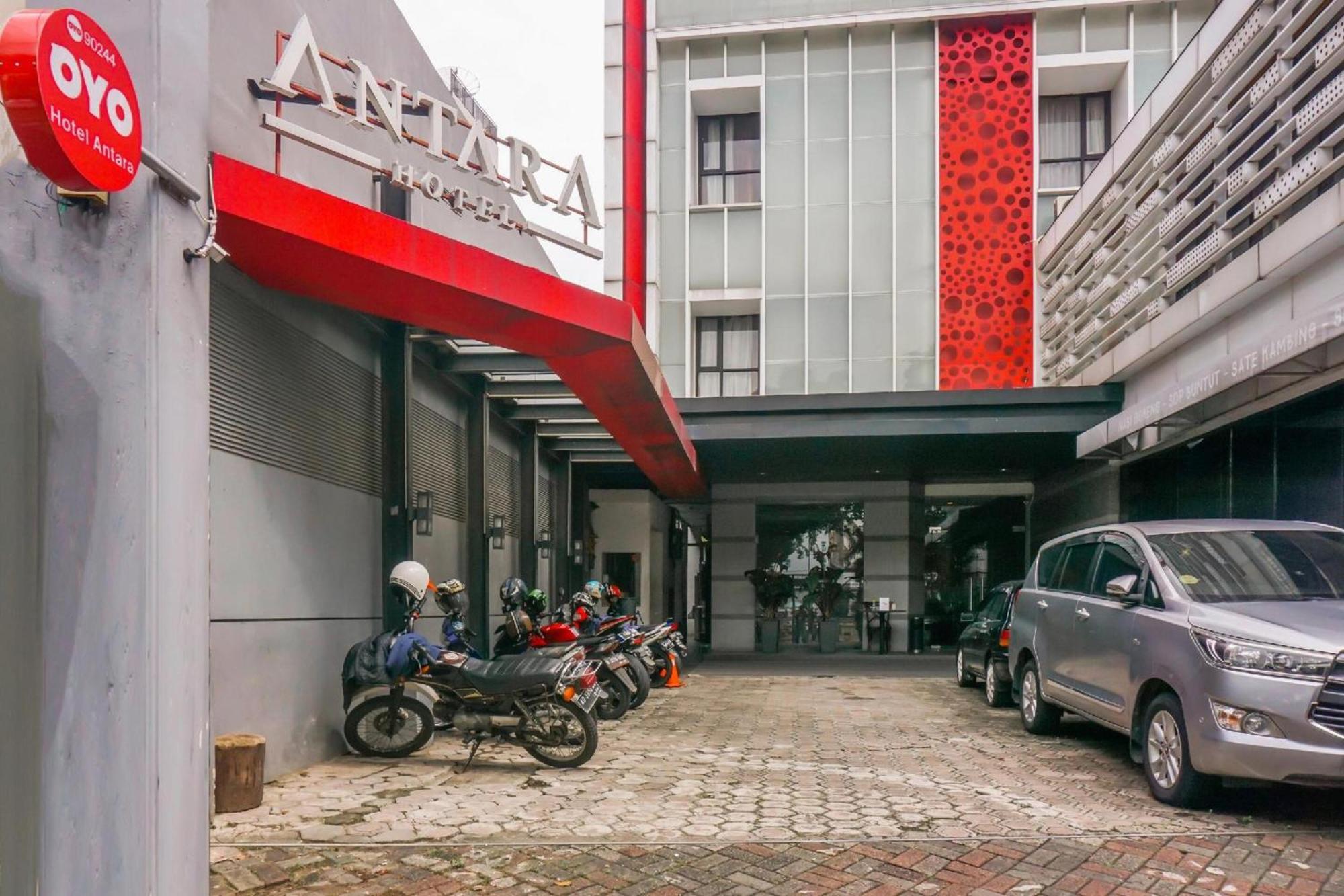 OYO 90244 Hotel Antara Jacarta Exterior foto